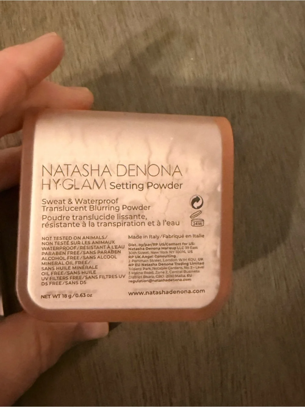 Natasha Denona Hy Glam Setting Powder with Puff - Picture 4 of 7